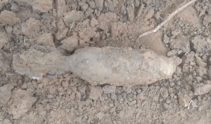 Mortar shell found while digging soil