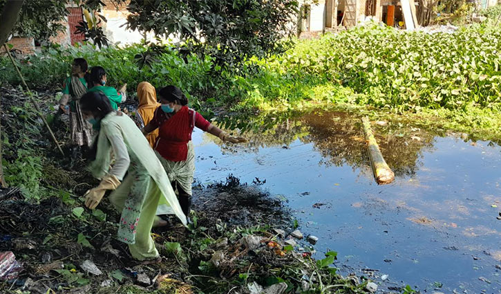 গাজীপুরে পরিত্যক্ত ও দখলকৃত পুকুর পরিস্কার কার্যক্রম শুরু