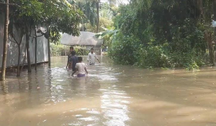 নেত্রকোণায় লাখ মানুষ পানিবন্দি, এক মৃত্যু