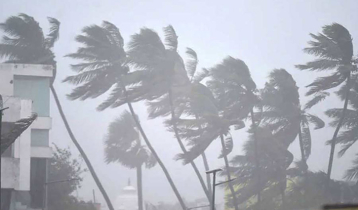 Cyclone Dana being formed at Bay