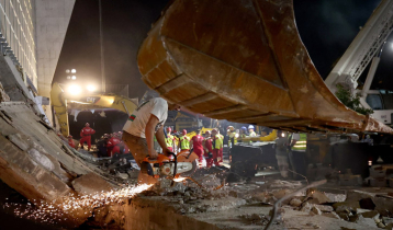 14 killed in roof collapse at railway station in Serbia