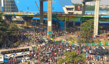 Battery-run rickshaw drivers protest at Dhaka’s different points