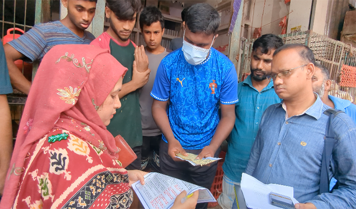 ডিম-মুরগির ভাউচার না রাখায় ৪ প্রতিষ্ঠানকে জরিমানা