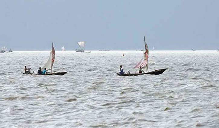 মেঘনায় দুই ট্রলারের সংঘর্ষে নিহত ১