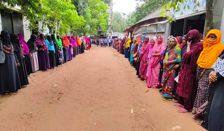 সাড়ে ৩ বছর পর হত্যা মামলায় চেয়ারম্যানকে আসামি, প্রতিবাদে মানববন্ধন