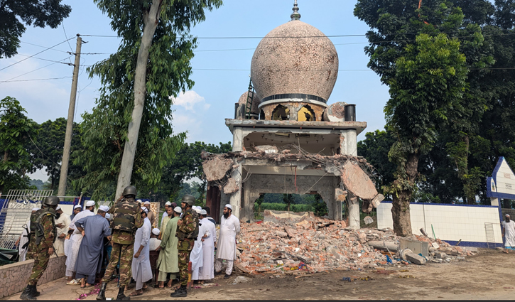 ধামরাইয়ে মাজারে হামলা-ভাঙচুর, ক্ষুব্ধ এলাকাবাসী