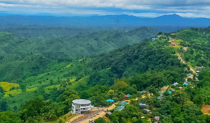 অবরোধে সাজেকে আটকা ৮০০ পর্যটক