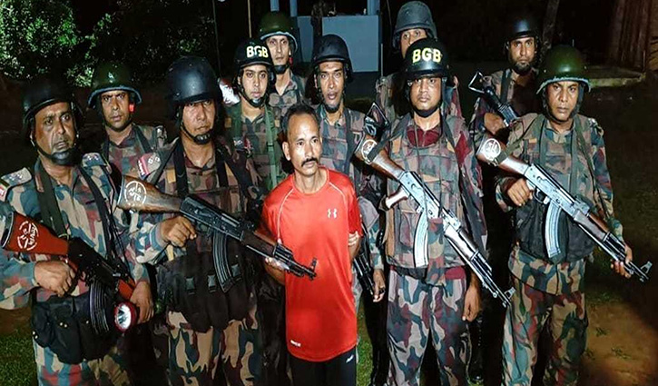 থানচিতে ব্যাংক ডাকাতির ঘটনায় কেএনএফ সদস্য আটক