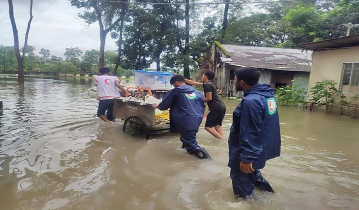 নোয়াখালীতে বন্যায় বিভিন্ন খাতে বিপুল লোকসানের আশঙ্কা