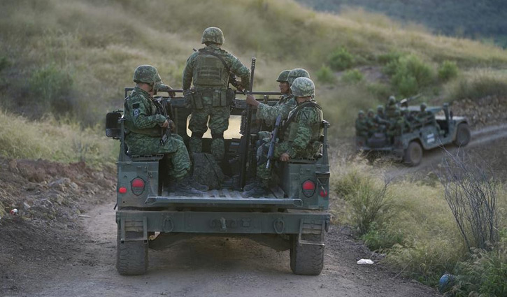 6 killed after Mexico soldiers fire on truck carrying migrants