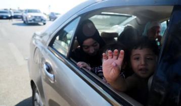 People fleeing Lebanon 