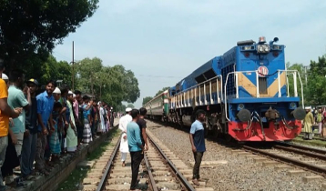 Dhaka’s rail link with 4 northern districts restored after 1.5 hours