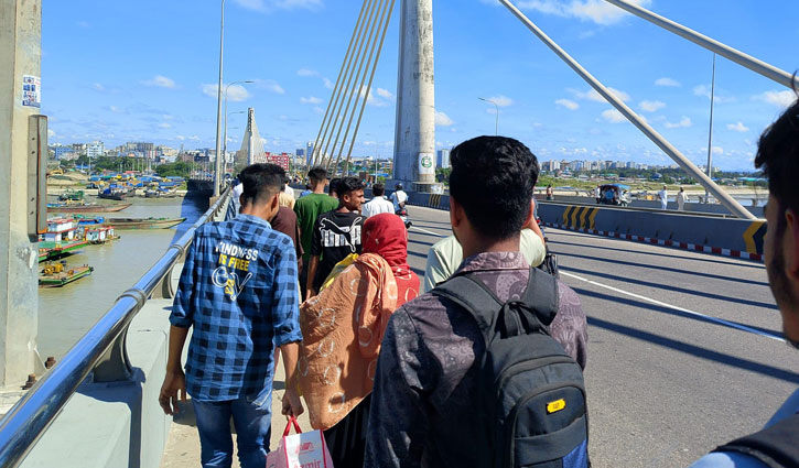 শ্রমিক মারধর: চট্টগ্রাম-কক্সবাজার রুটে বাস চলাচল বন্ধ