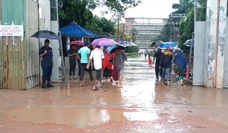 কর্মচাঞ্চল্য ফিরেছে সাভার-আশুলিয়া শিল্পাঞ্চলে